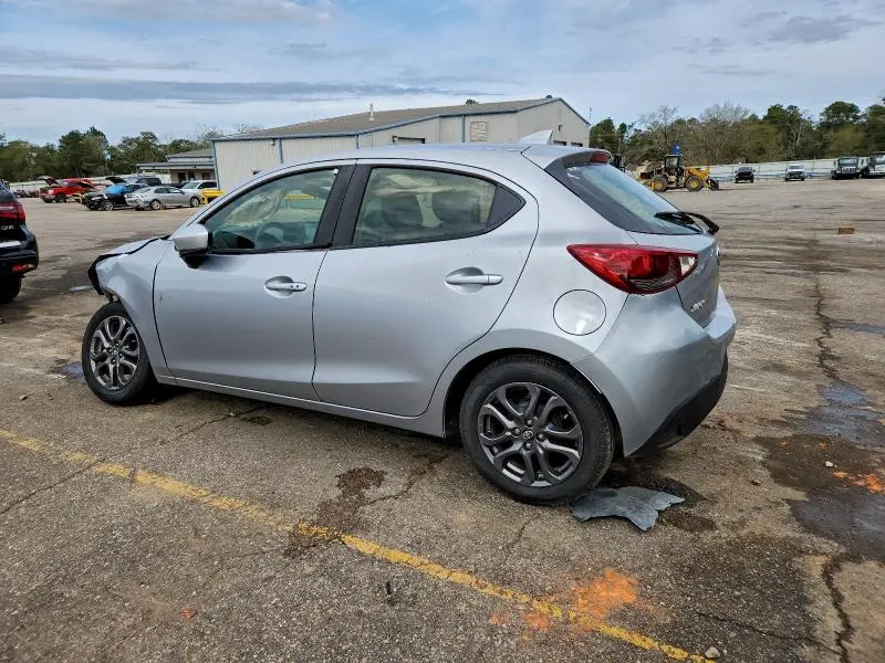 2020 TOYOTA YARIS LE  