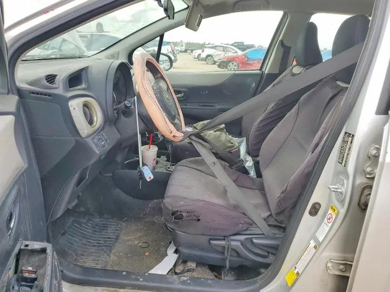 2012 TOYOTA YARIS 5-DOOR LE  