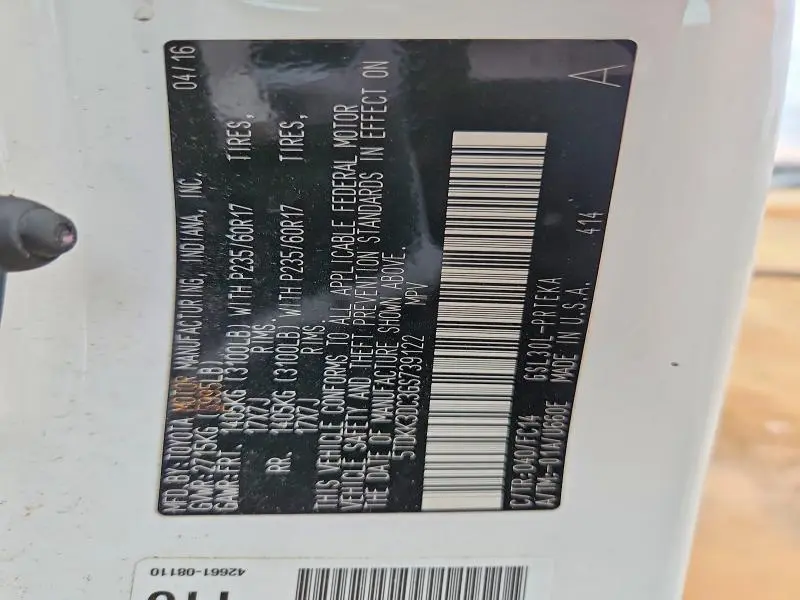 2016 TOYOTA SIENNA LE  