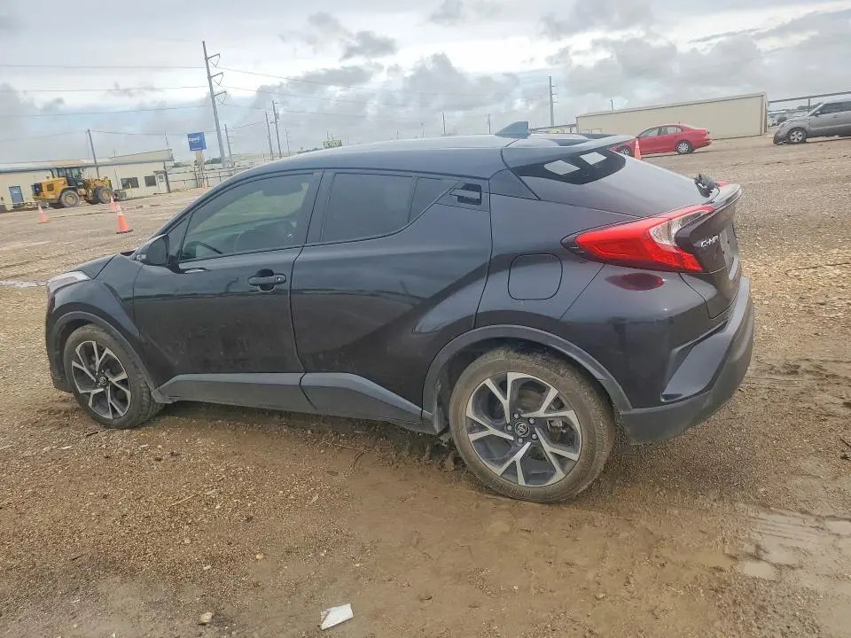 2018 TOYOTA C-HR XLE  