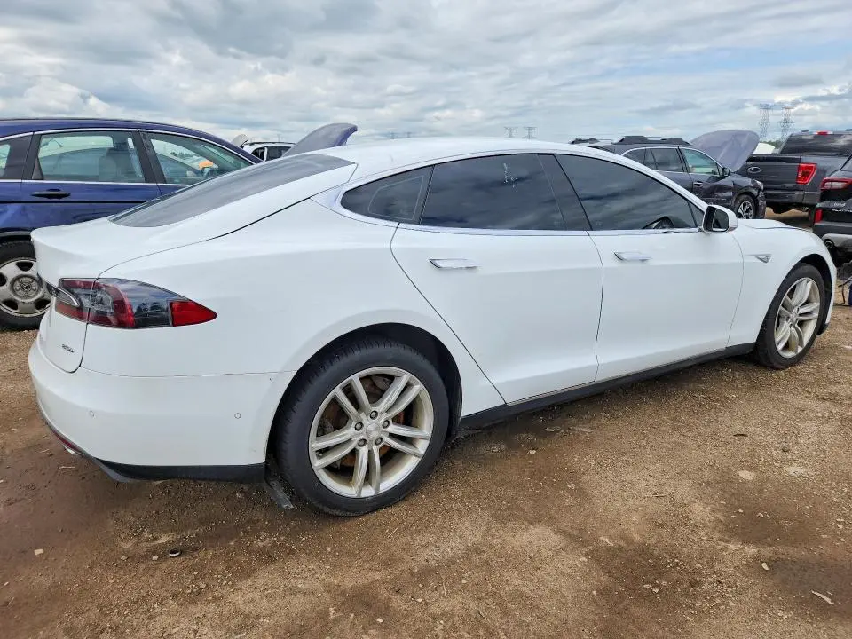 2015 TESLA MODEL S 85D  