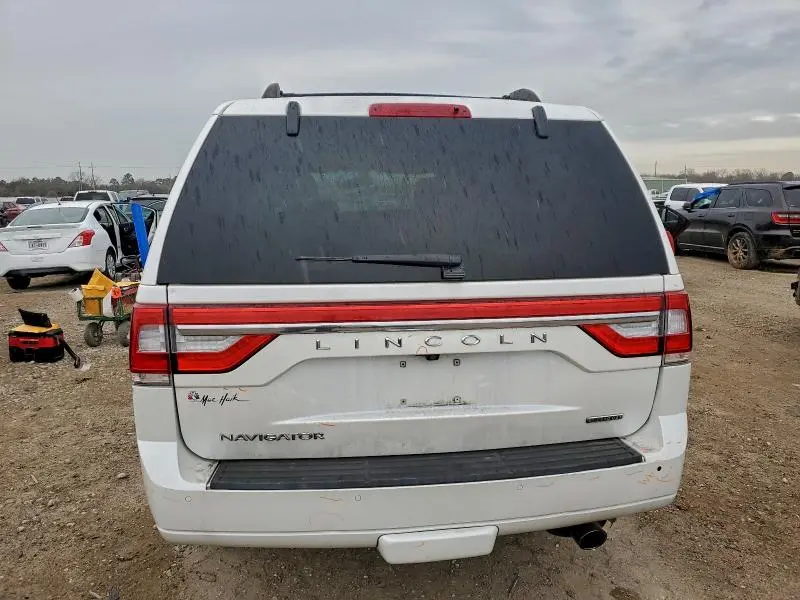 2016 LINCOLN NAVIGATOR SELECT  