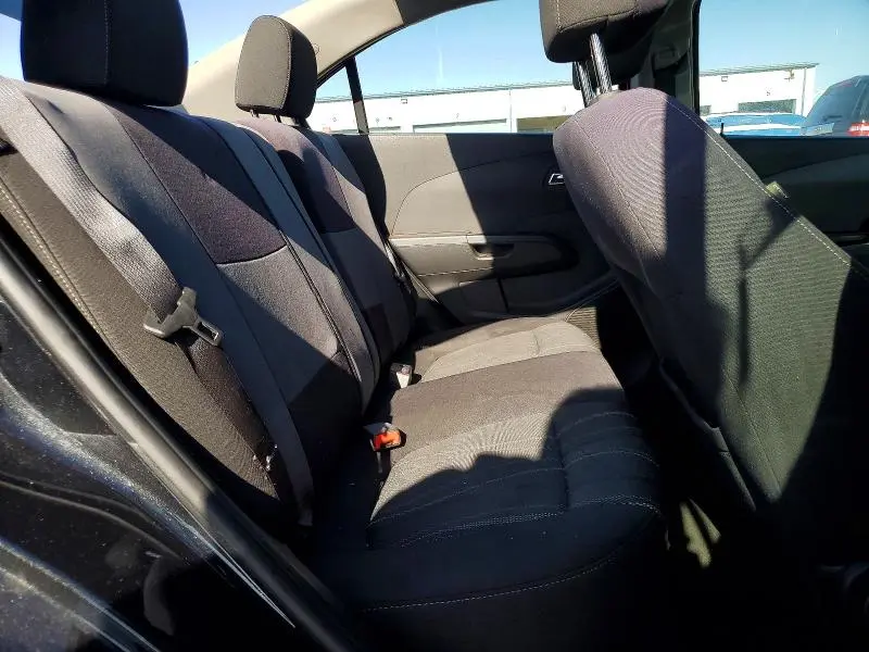 2015 CHEVROLET SONIC LT  