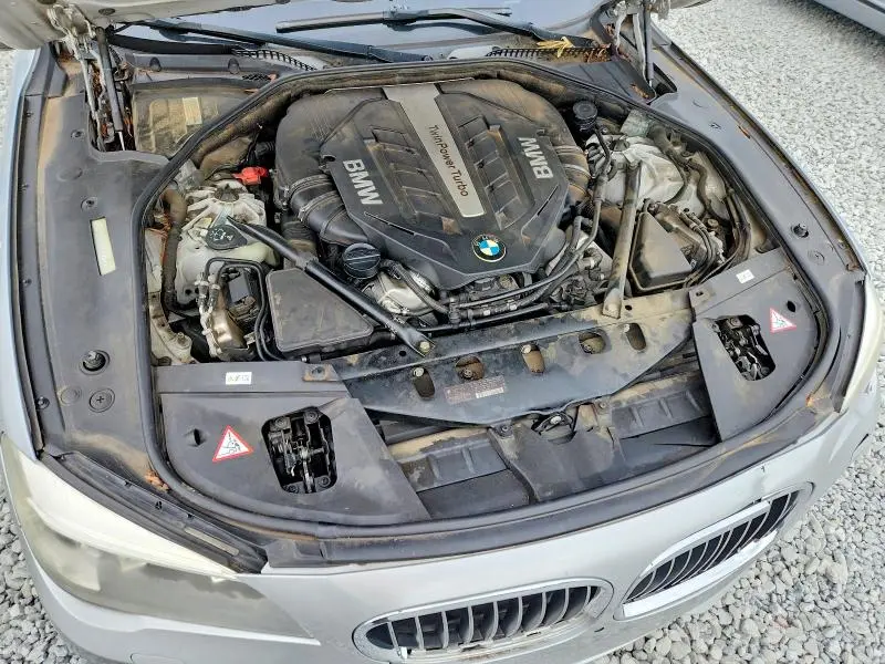 2013 BMW 750 I  
