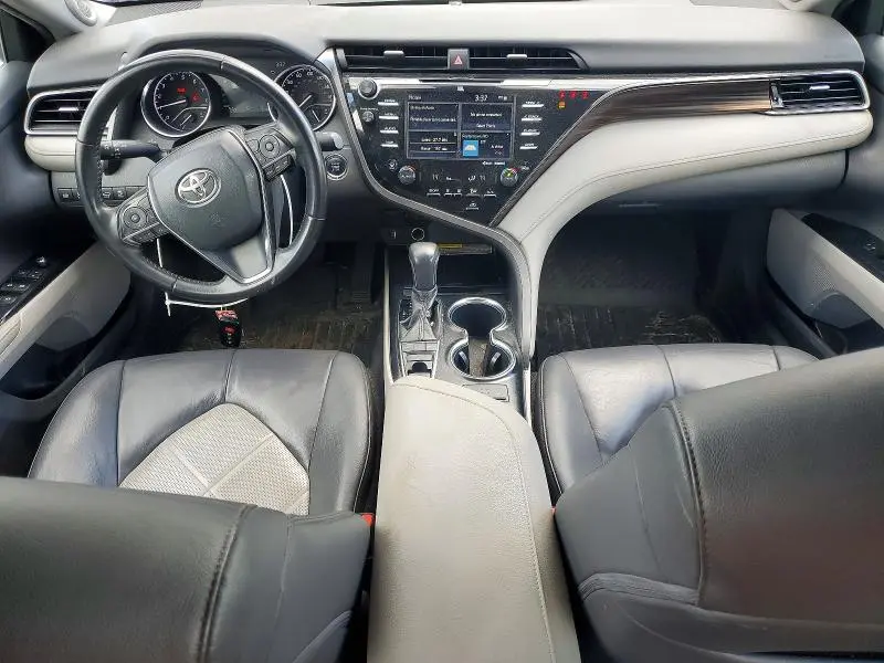 2019 TOYOTA CAMRY XLE  