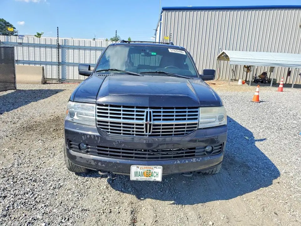 2011 LINCOLN NAVIGATOR   