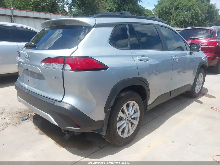 2025 TOYOTA COROLLA CROSS LE