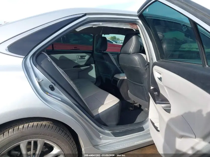 2016 TOYOTA CAMRY SE