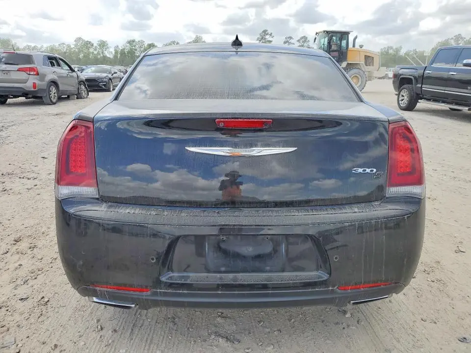 2018 CHRYSLER 300 S  