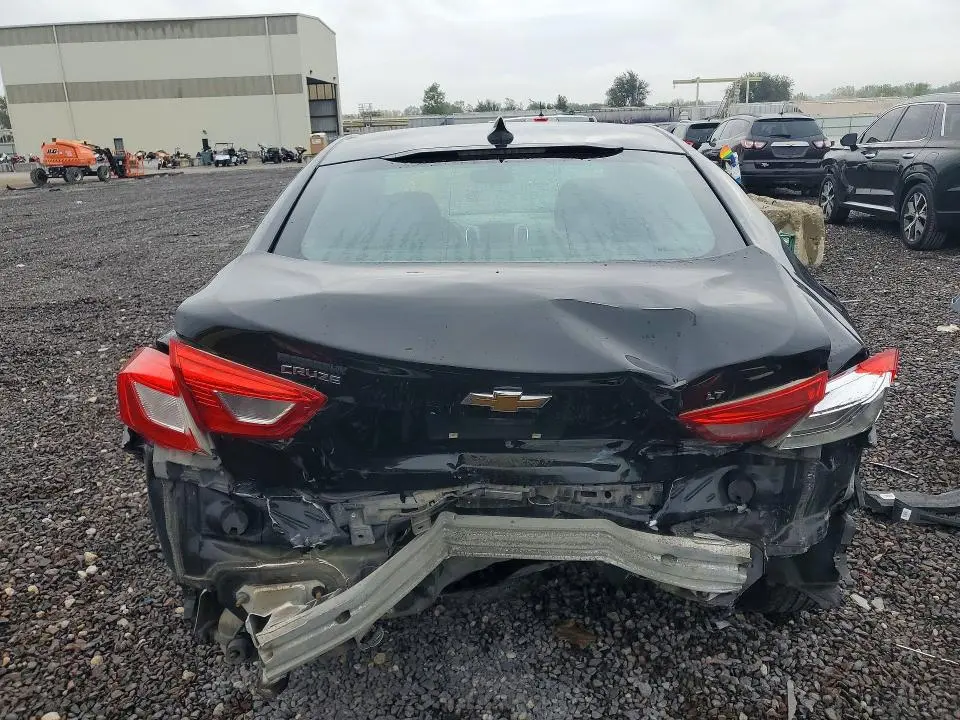 2017 CHEVROLET CRUZE LT  