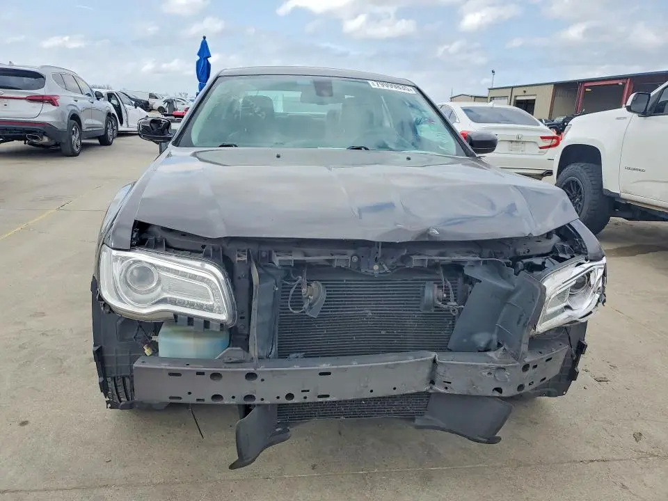 2015 CHRYSLER 300 LIMITED  