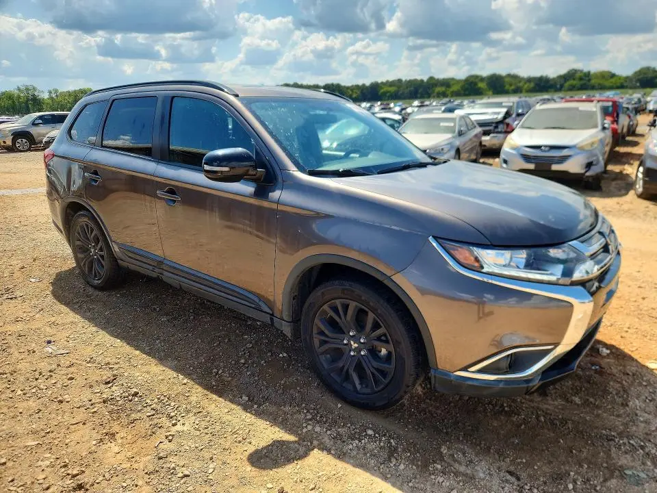 2018 MITSUBISHI OUTLANDER SE  