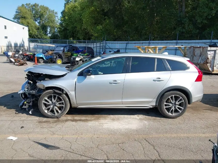 2017 VOLVO V60 CROSS COUNTRY T5