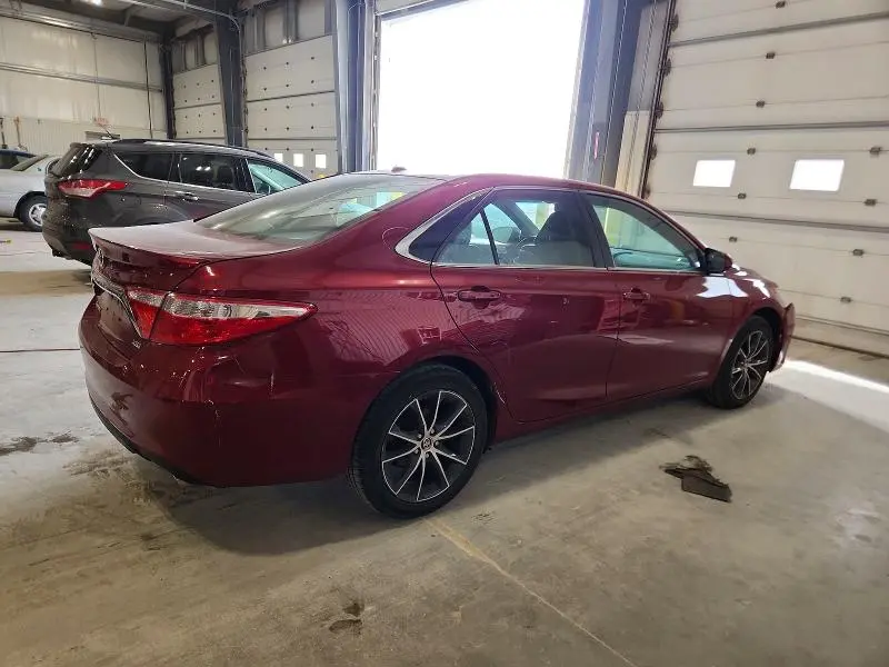 2015 TOYOTA CAMRY LE  