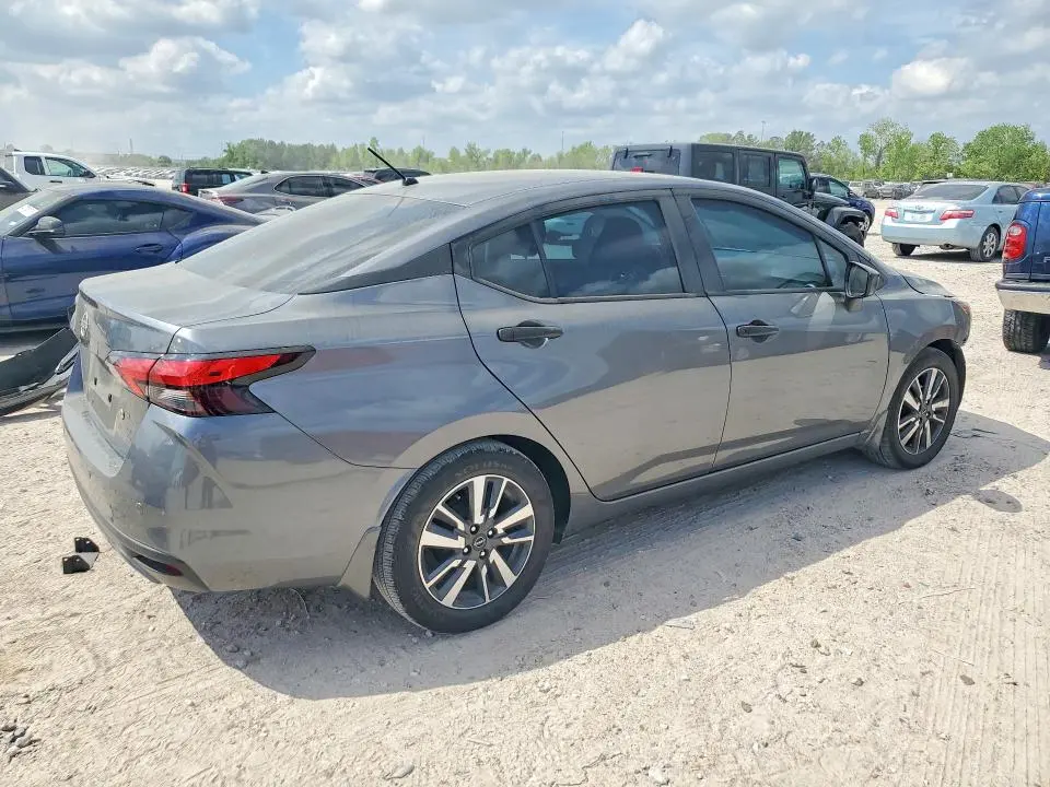 2024 NISSAN VERSA S  