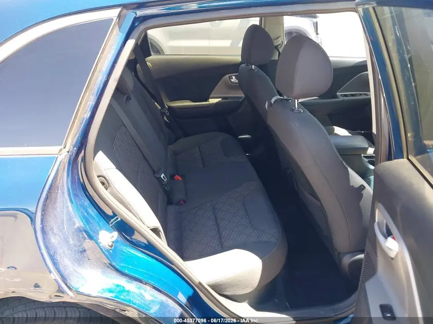 2017 KIA NIRO LX