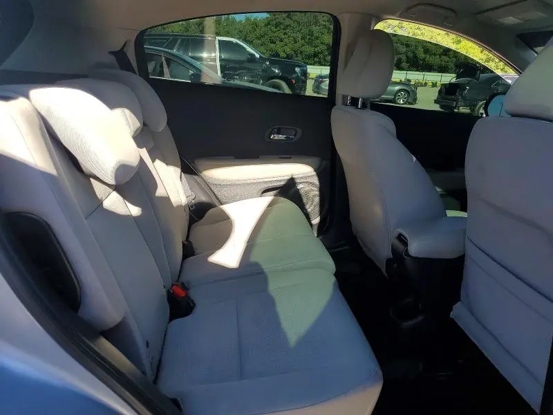 2022 HONDA HR-V LX  