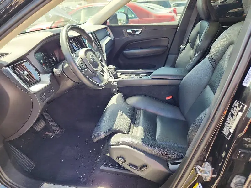 2019 VOLVO XC60 T5  