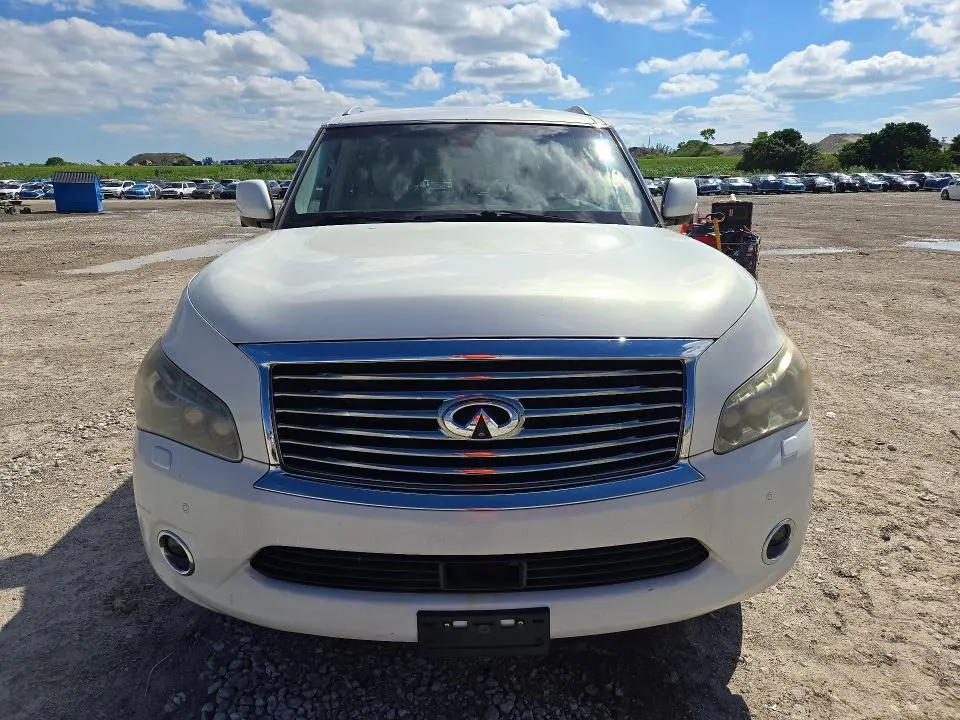 2011 INFINITI QX56 BASE  