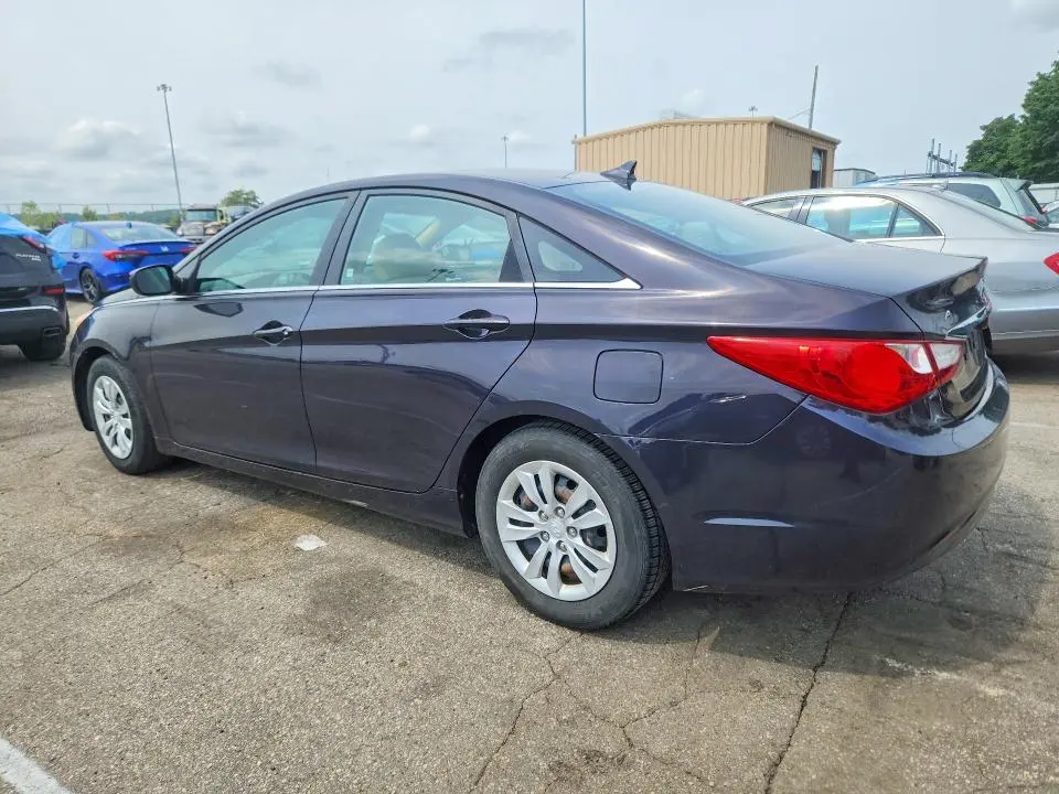 2011 HYUNDAI SONATA GLS  