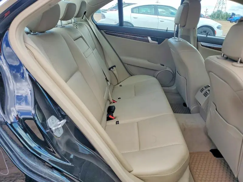 2012 MERCEDES-BENZ C 250  