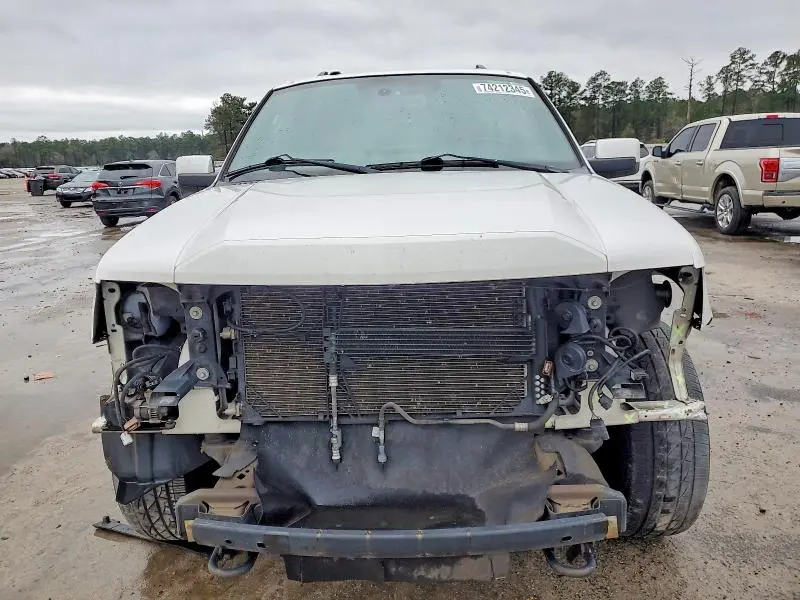 2011 LINCOLN NAVIGATOR   