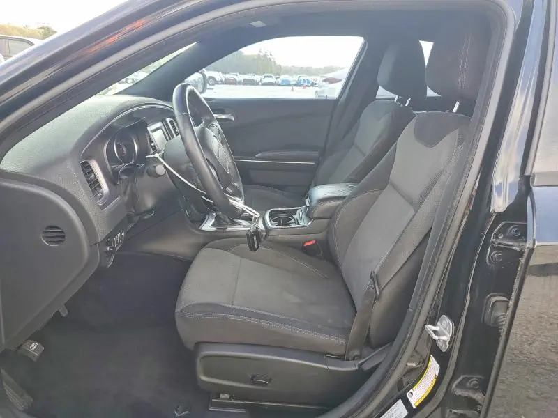 2015 DODGE CHARGER SE  