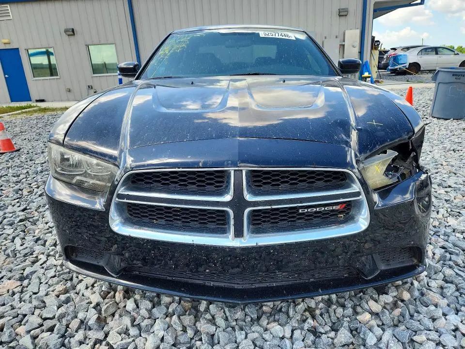 2012 DODGE CHARGER SE  