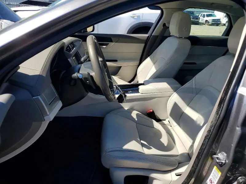 2017 JAGUAR XF PREMIUM  