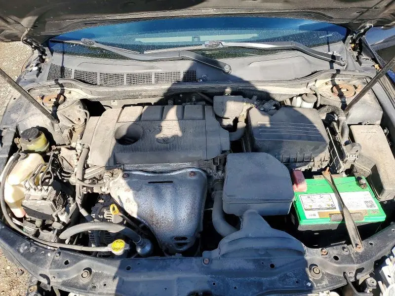 2011 TOYOTA CAMRY SE  