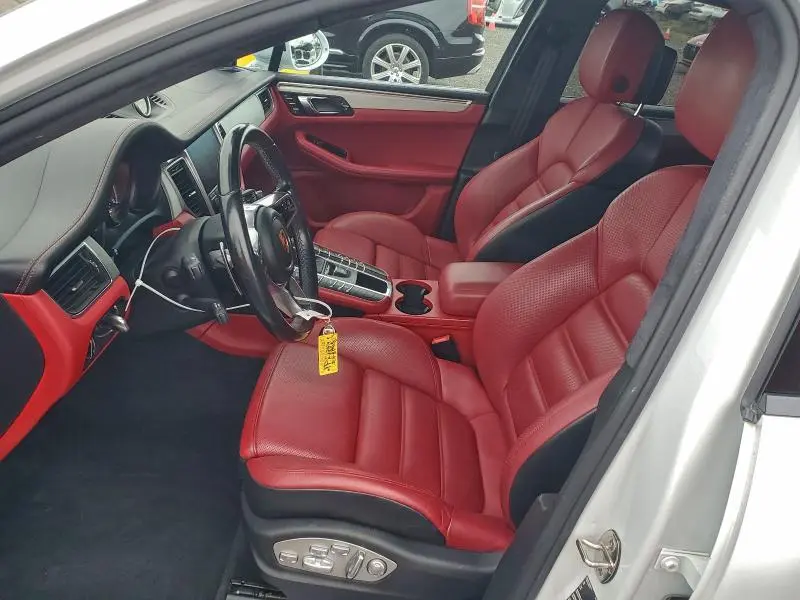 2018 PORSCHE MACAN TURBO  