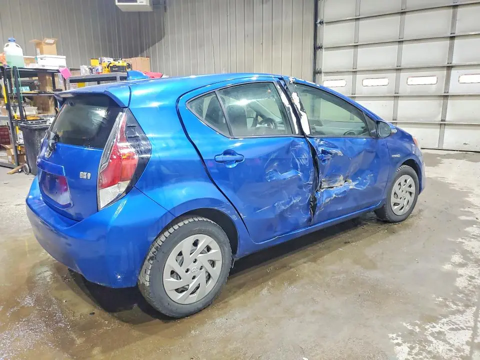 2016 TOYOTA PRIUS C ONE  