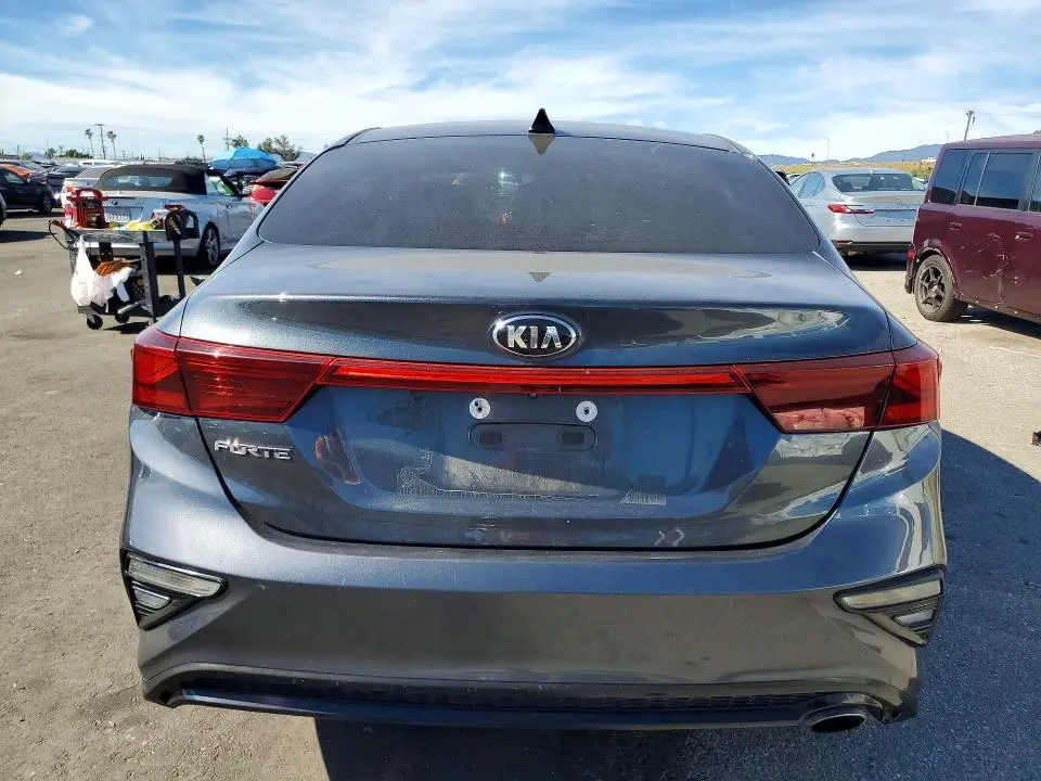 2019 KIA FORTE LXS  