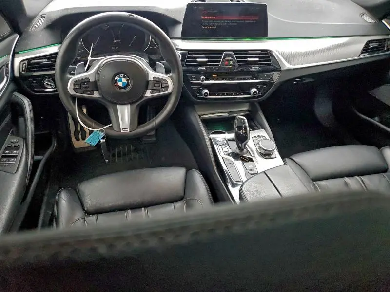 2019 BMW 530E   