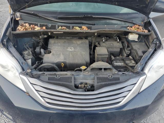 2012 TOYOTA SIENNA XLE