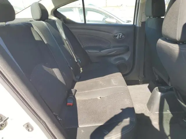 2019 NISSAN VERSA S  