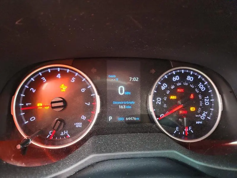 2021 TOYOTA RAV4 LE  