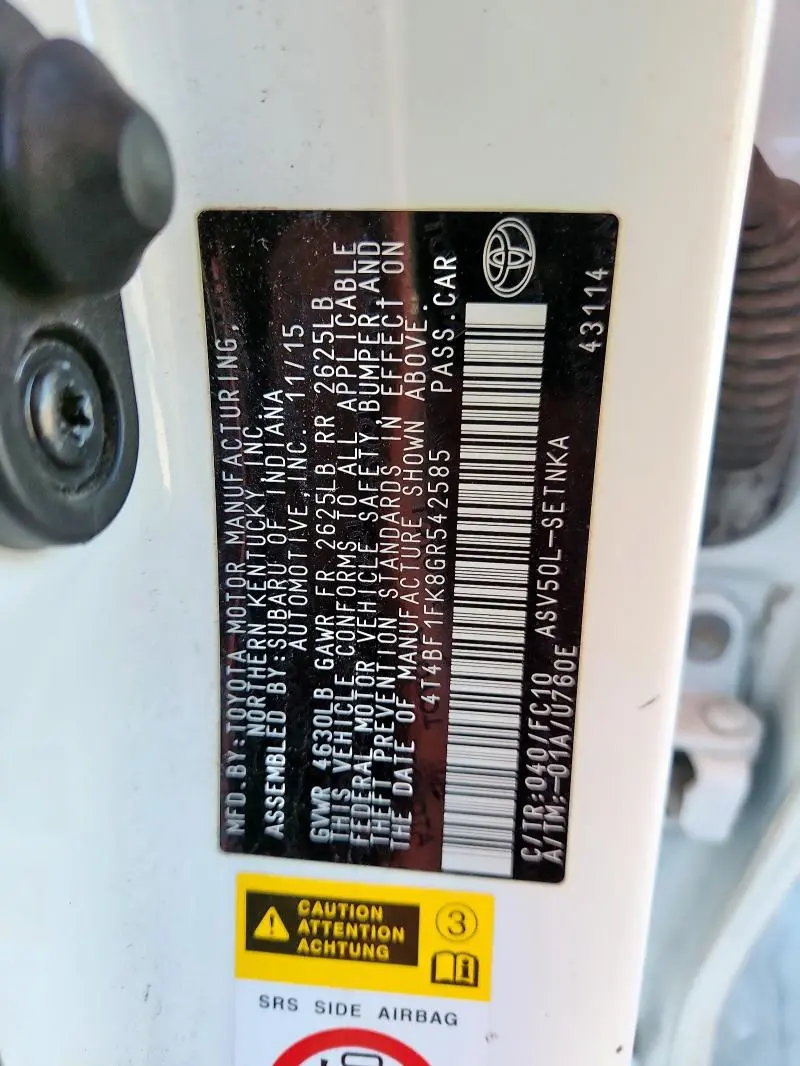 2016 TOYOTA CAMRY LE  