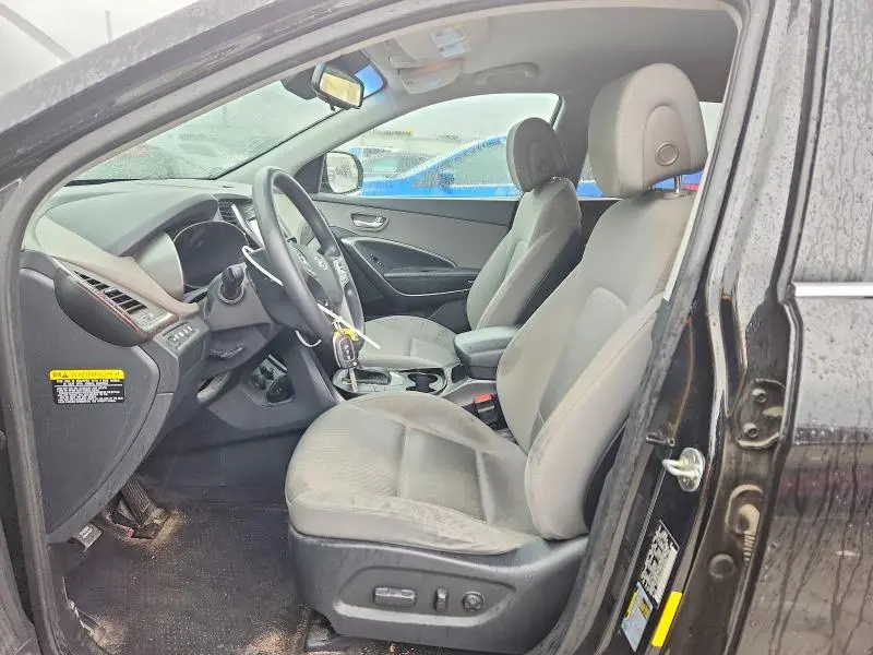 2018 HYUNDAI SANTA FE SE  