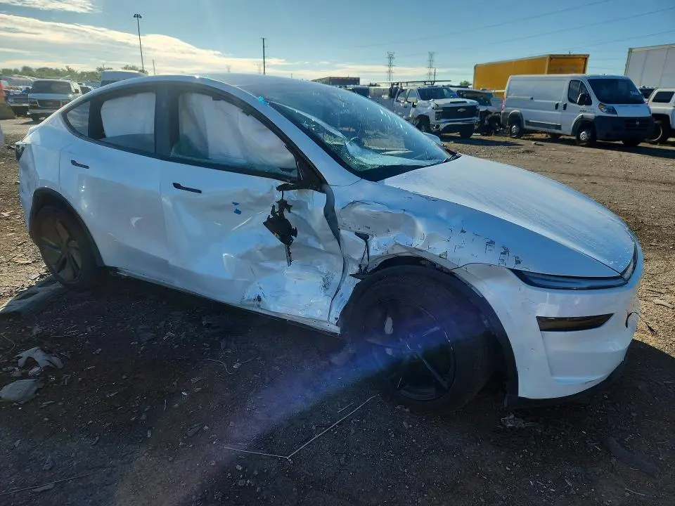 2026 TESLA MODEL Y   