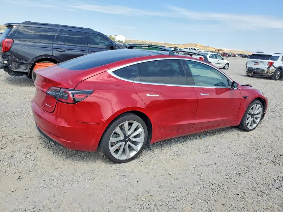 2018 TESLA MODEL 3   