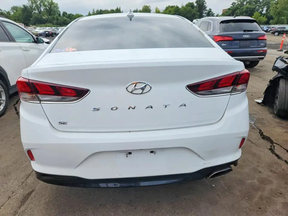 2018 HYUNDAI SONATA SE  