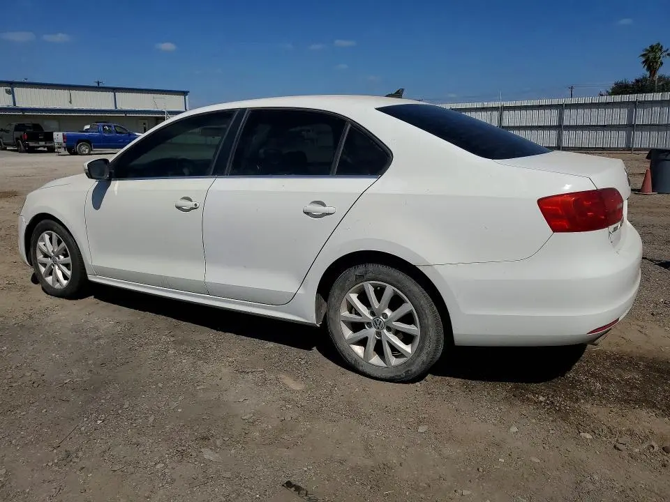 2013 VOLKSWAGEN JETTA SE  