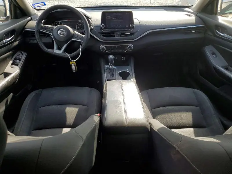 2022 NISSAN ALTIMA SV  