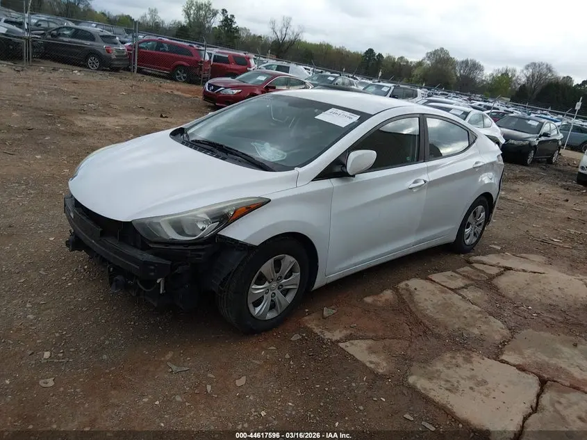 2016 HYUNDAI ELANTRA SE