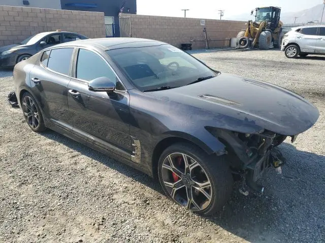 2019 KIA STINGER GT2  