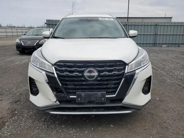 2022 NISSAN KICKS SV  