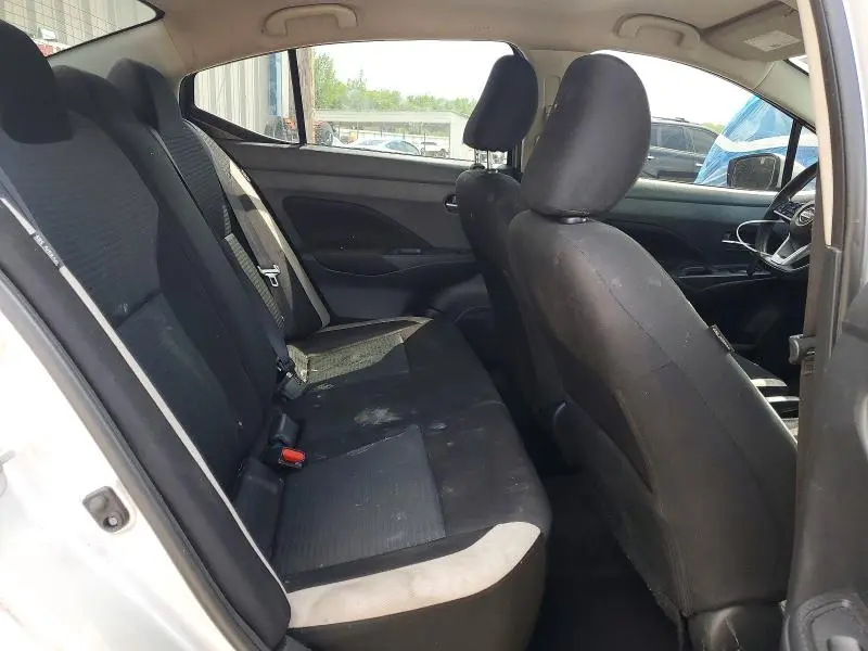 2021 NISSAN VERSA SV  
