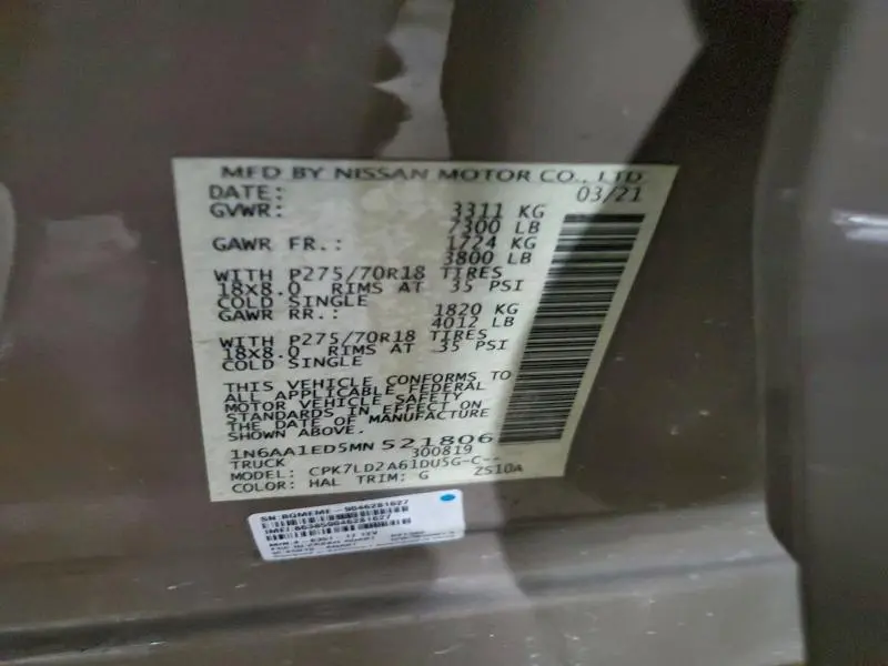 2021 NISSAN TITAN SV  