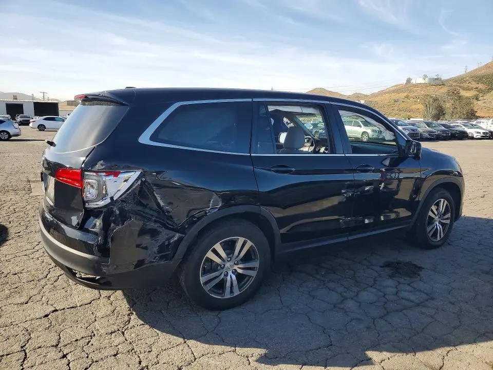2017 HONDA PILOT EX  